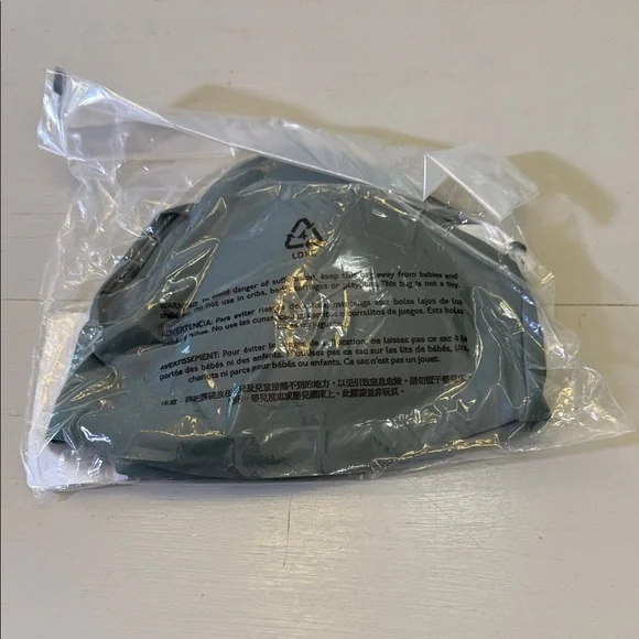 J. Crew Lana bikini top in Classic Sculpt Size Medium - Picture 7 of 7